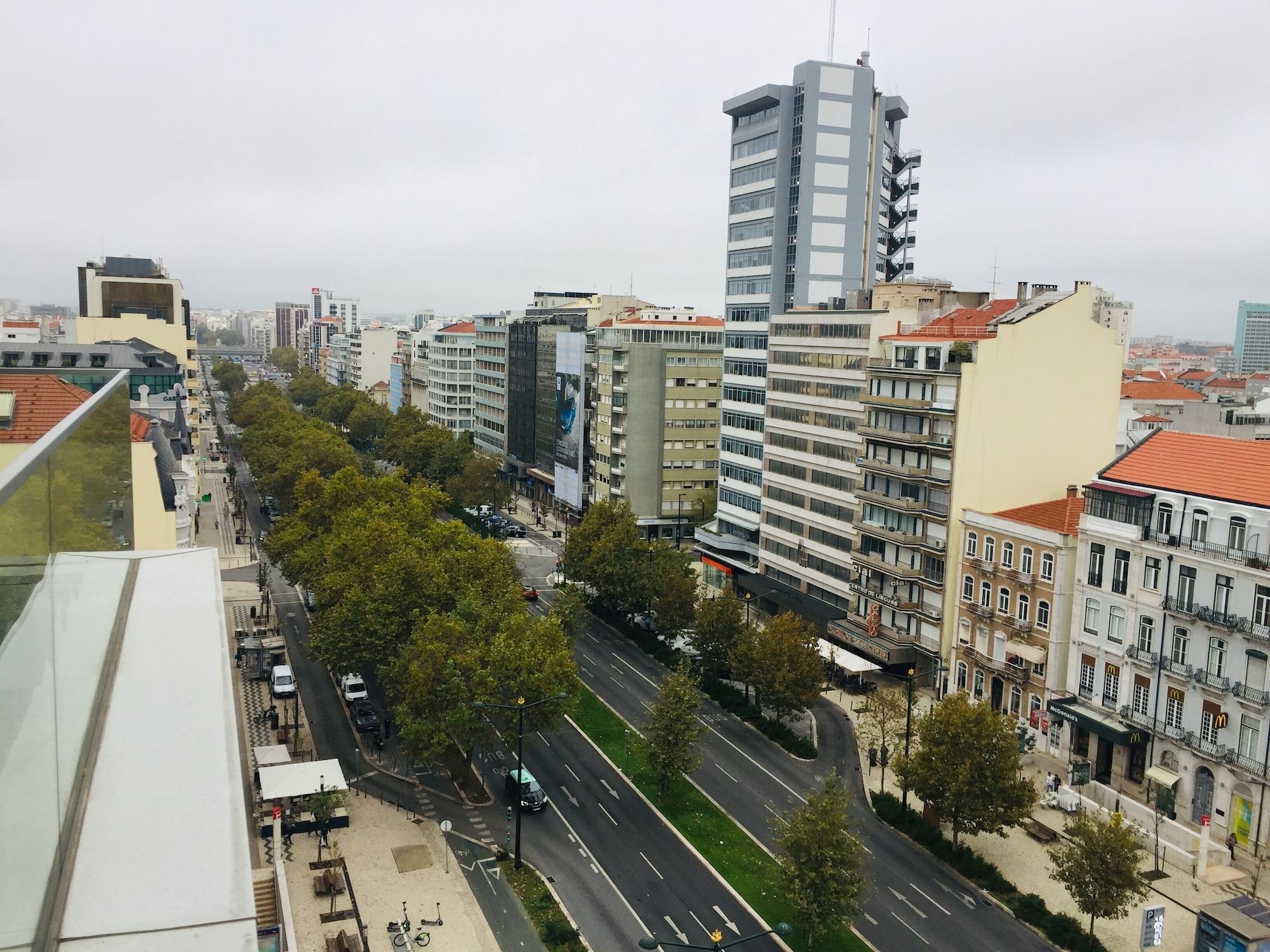 Hotel White