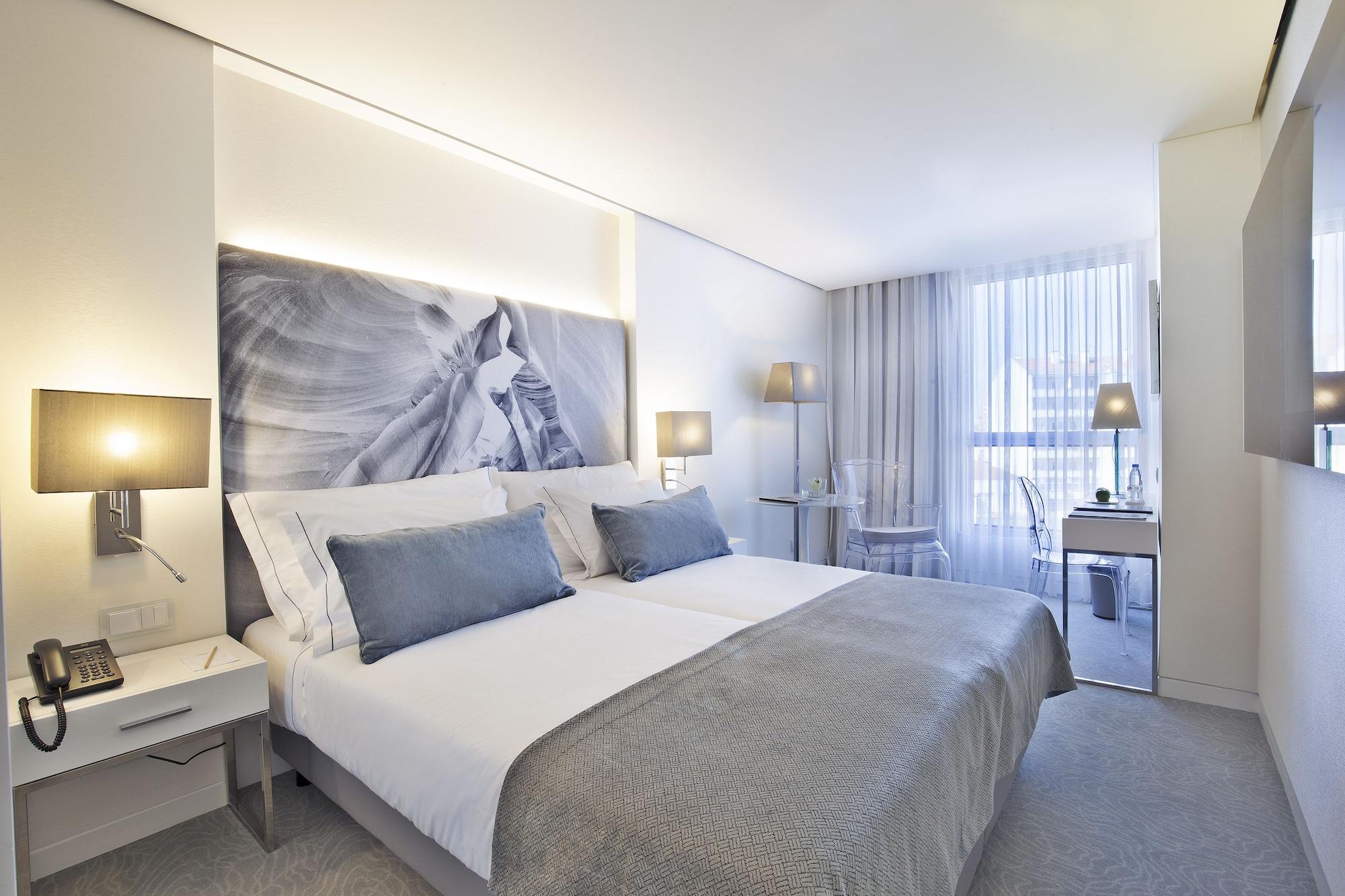 Hotel White 3*
