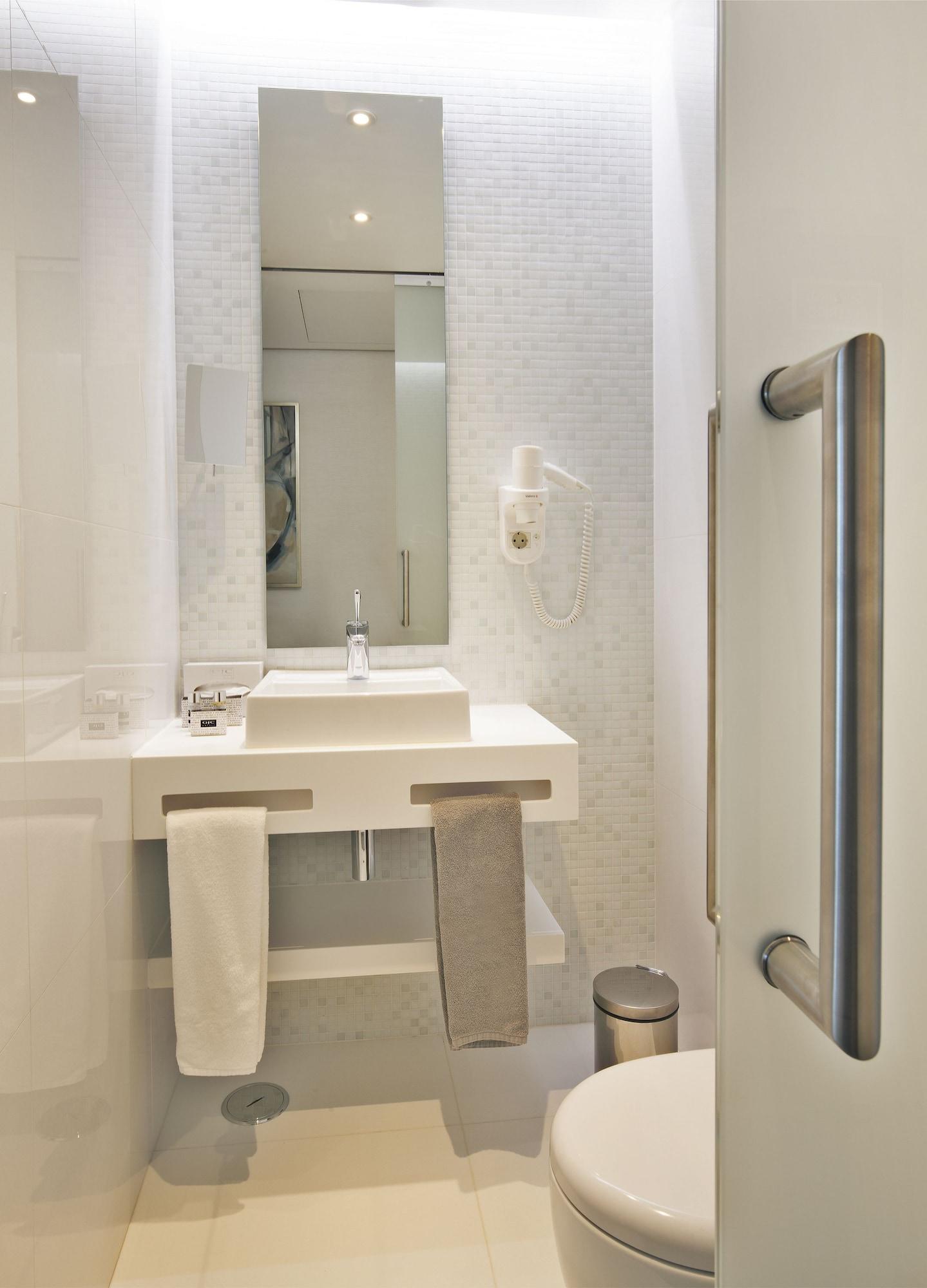 White Hotel 3*