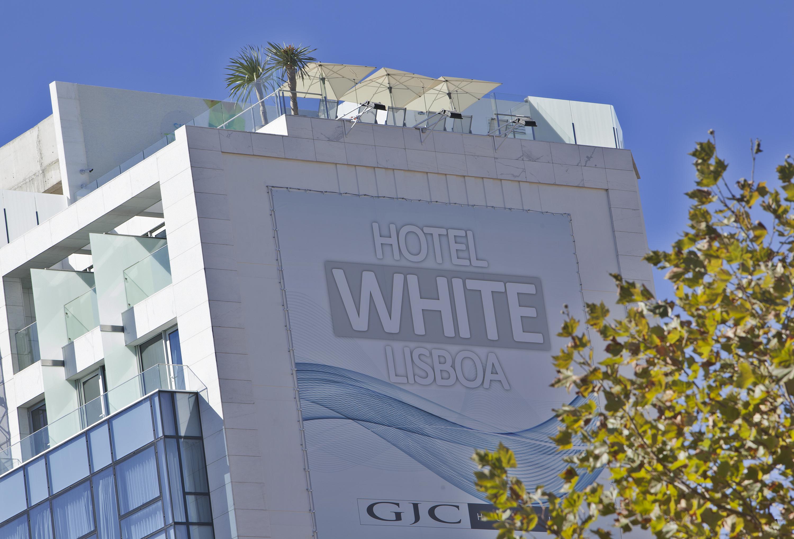 White 3*
